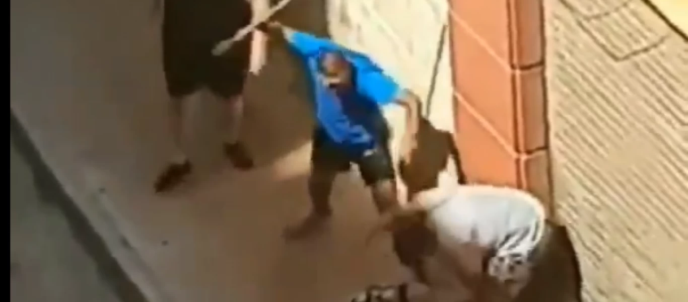 Ισπανία: Πολίτες ξυλοκοπούν άγρια παράνομο μετανάστη που άρπαξε κοριτσάκι (βίντεο)